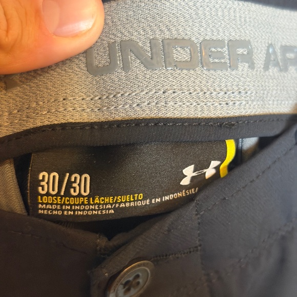 Under Armour Men's Classic Black Chinos (Golf) - Picture 3 of 4